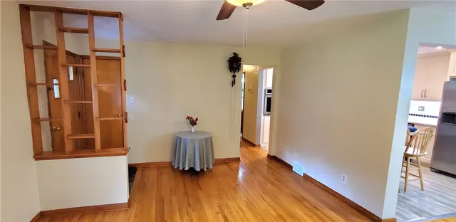 415 Hunter Dr gallery image 18