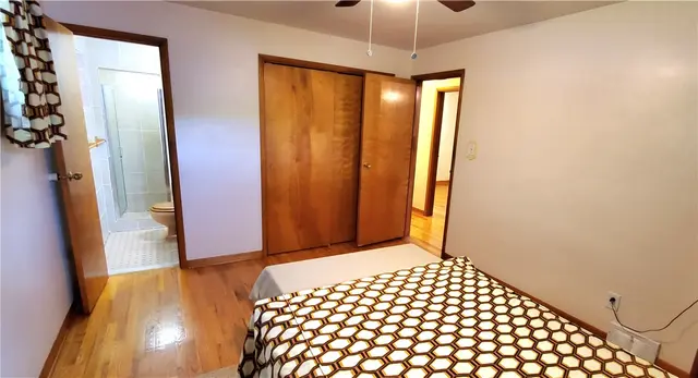 415 Hunter Dr gallery image 29