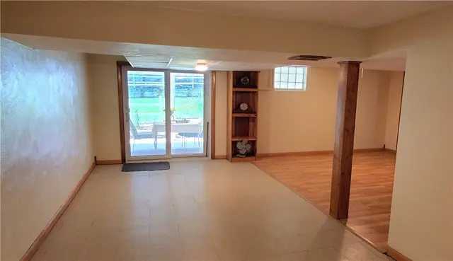 415 Hunter Dr gallery image 31