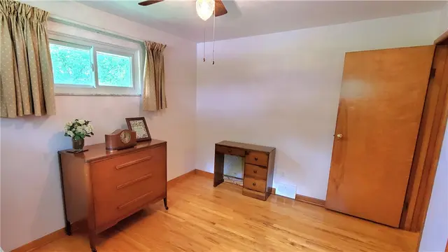 415 Hunter Dr gallery image 38