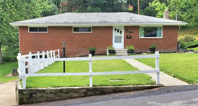415 Hunter Dr