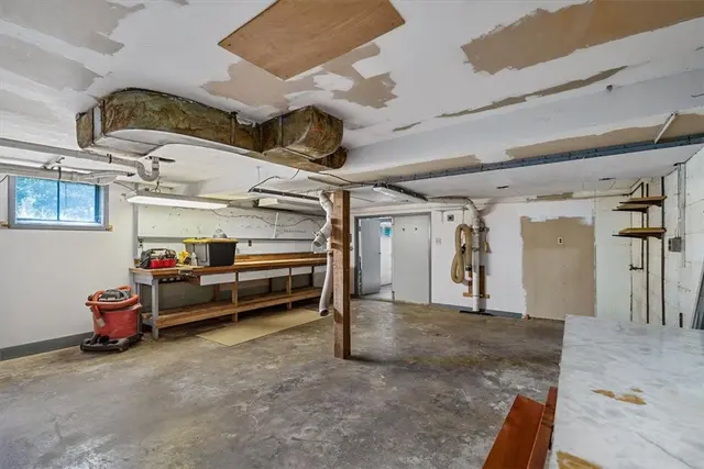 4151 Timberlane Dr gallery image 2