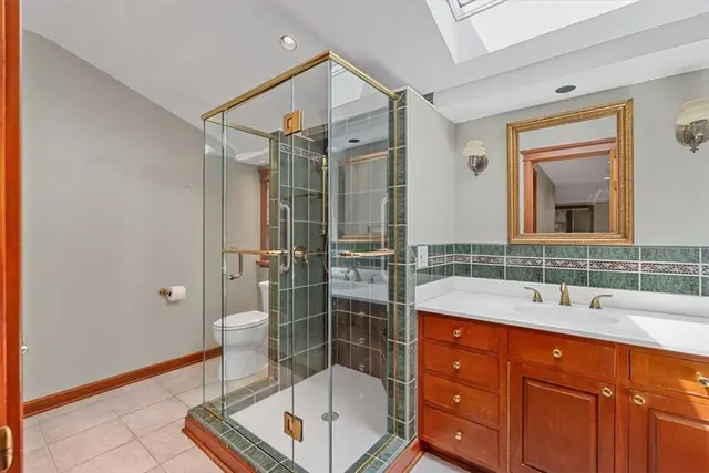 4151 Timberlane Dr gallery image 11