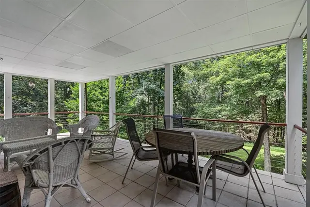 4151 Timberlane Dr gallery image 12