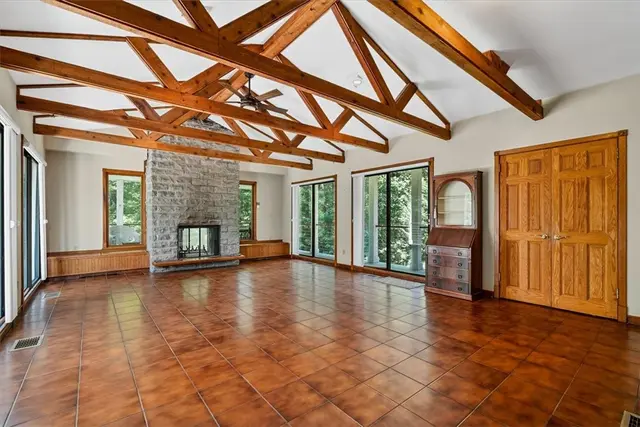4151 Timberlane Dr gallery image 27