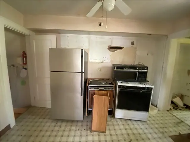 4159 Wallace Rd gallery image 20