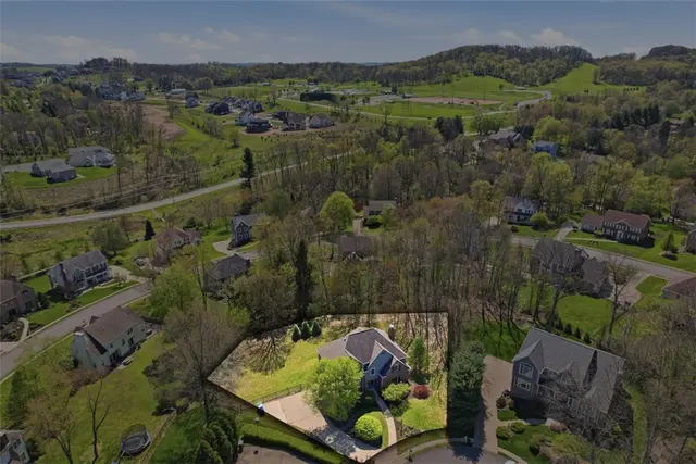 416 Chestnut Grove gallery image 9