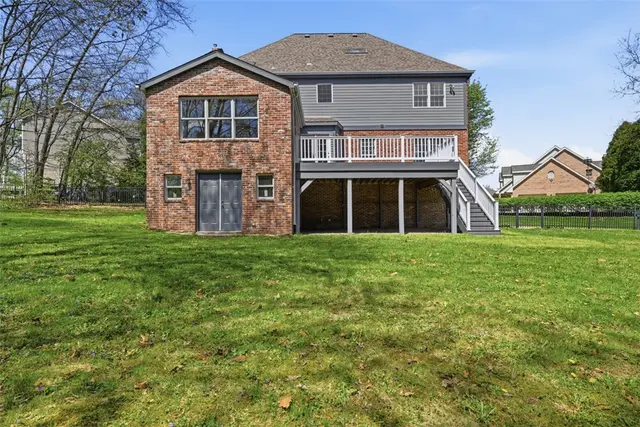 416 Chestnut Grove gallery image 12