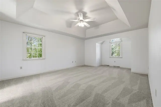 416 Chestnut Grove gallery image 18