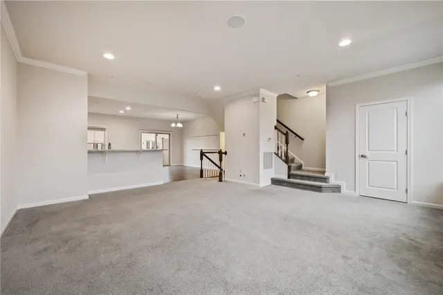 416 Fairmont Dr gallery image 9