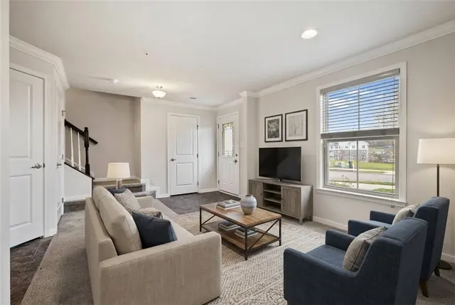 416 Fairmont Dr gallery image 10