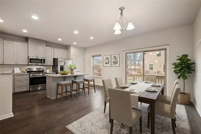 416 Fairmont Dr gallery image 18