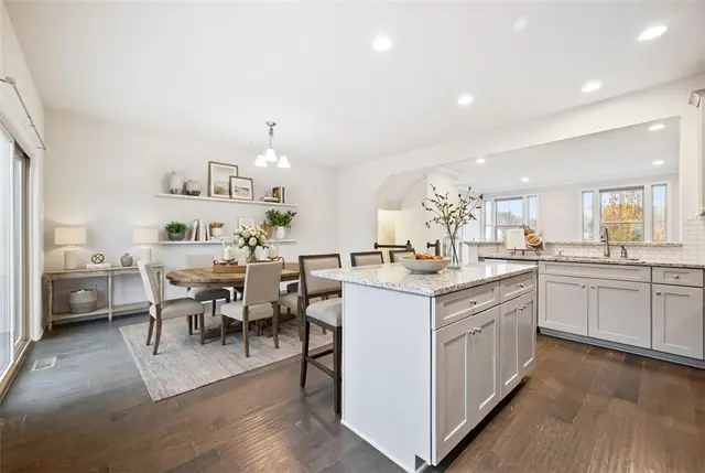 416 Fairmont Dr gallery image 22