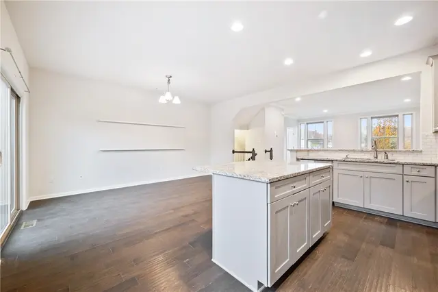 416 Fairmont Dr gallery image 23