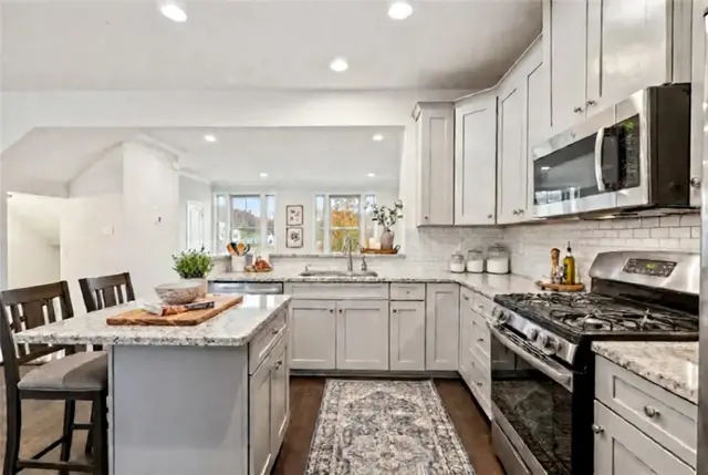 416 Fairmont Dr gallery image 24
