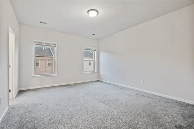 416 Fairmont Dr gallery image 29