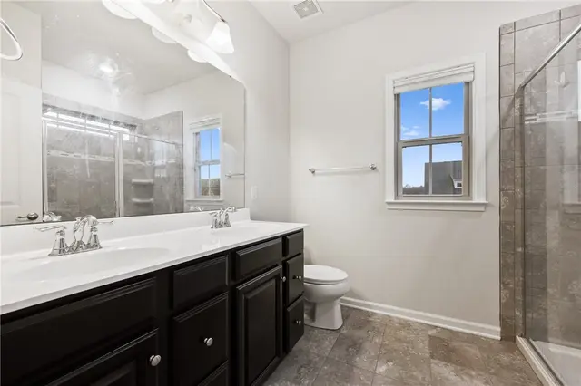 416 Fairmont Dr gallery image 31