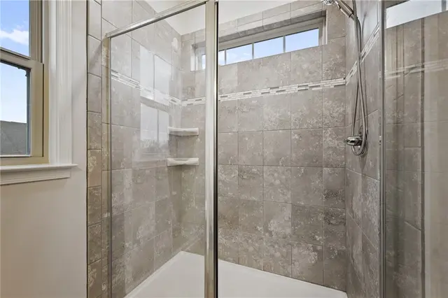 416 Fairmont Dr gallery image 33
