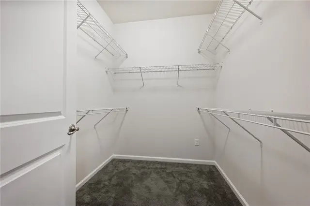 416 Fairmont Dr gallery image 34