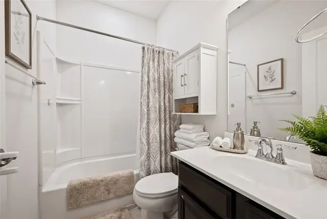 416 Fairmont Dr gallery image 39