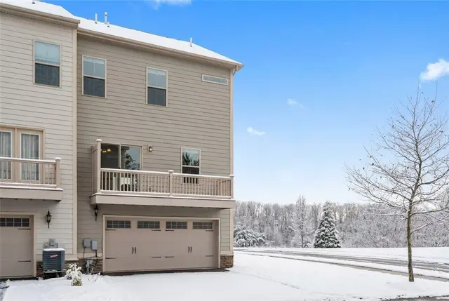 416 Fairmont Dr gallery image 45