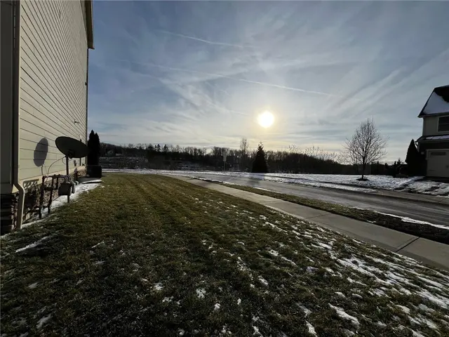 416 Fairmont Dr gallery image 48