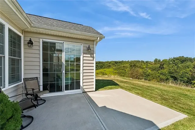 416 Freedom Dr gallery image 15