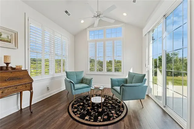 416 Freedom Dr gallery image 17