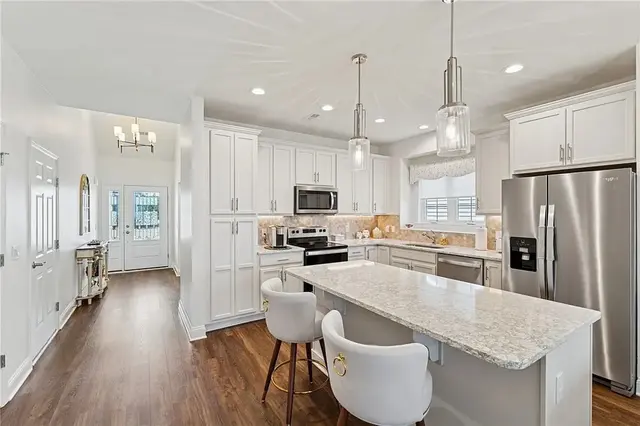 416 Freedom Dr gallery image 19