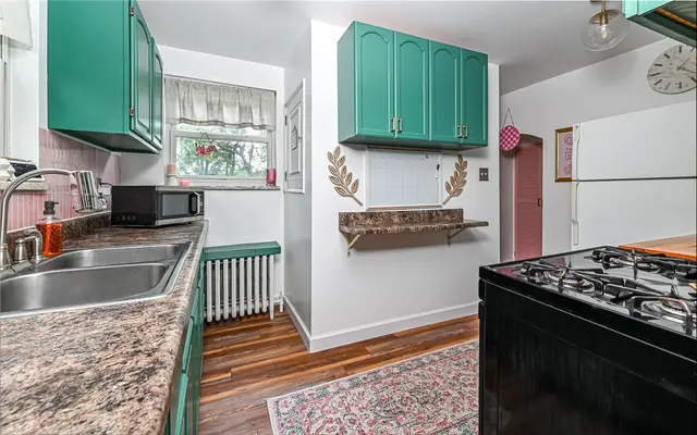 4166 Mount Royal Blvd gallery image 6