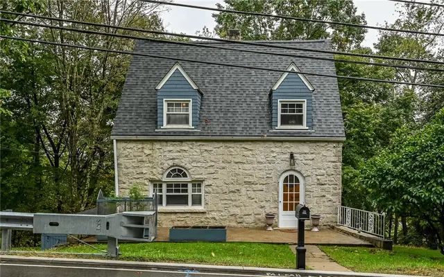 4166 Mount Royal Blvd gallery image 7