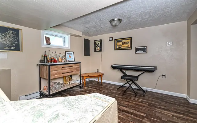 4166 Mount Royal Blvd gallery image 22
