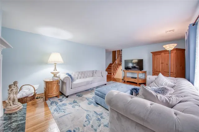4166 Timberlane Dr gallery image 13
