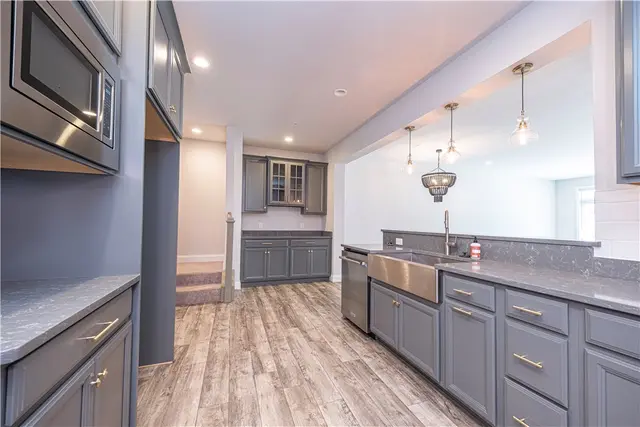 417 Roebling Ct gallery image 6