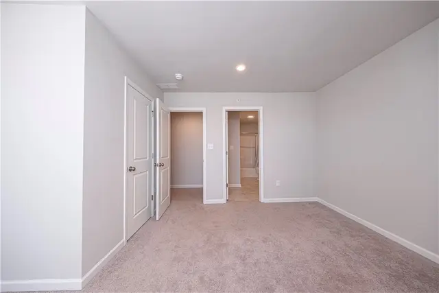 417 Roebling Ct gallery image 15