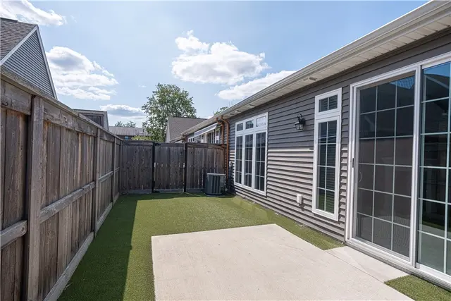 417 Roebling Ct gallery image 18