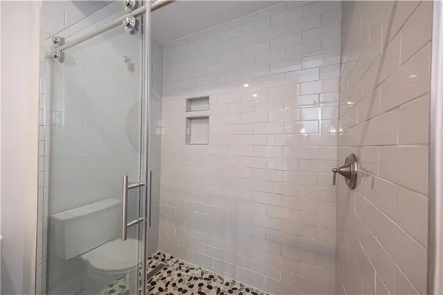 417 Roebling Ct gallery image 27