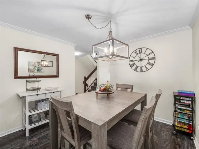417 Ten Point Ln gallery image 11