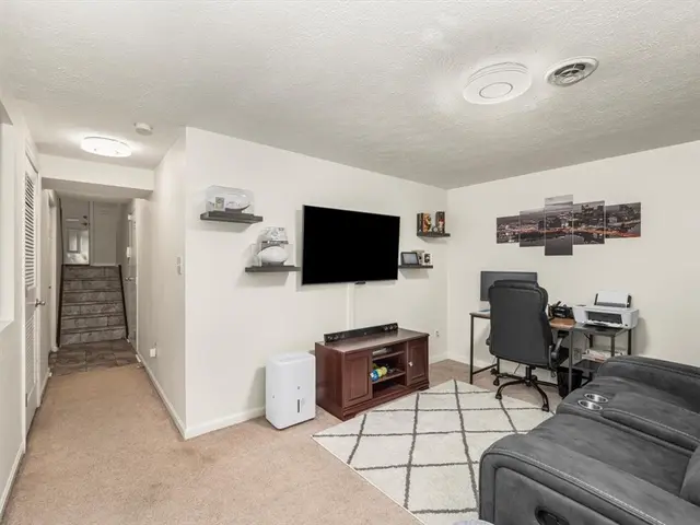417 Ten Point Ln gallery image 12