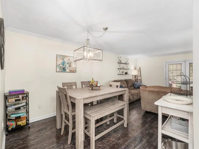 417 Ten Point Ln gallery image 21