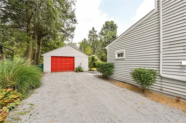 4179 Wallace Rd gallery image 34