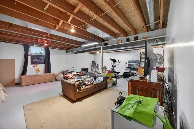 418 Woodcock Drive gallery image 11
