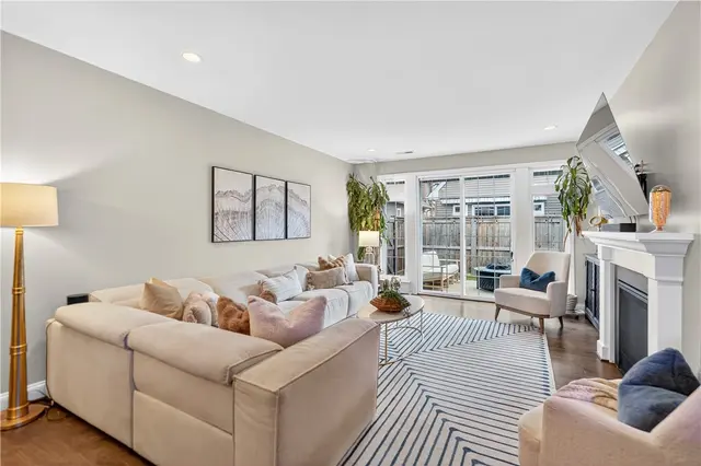 419 Roebling Ct gallery image 14