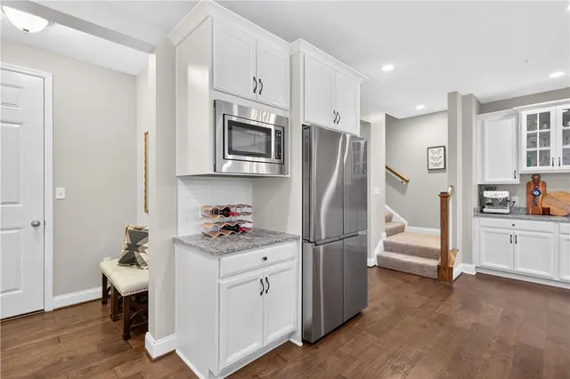 419 Roebling Ct gallery image 18