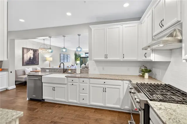 419 Roebling Ct gallery image 31