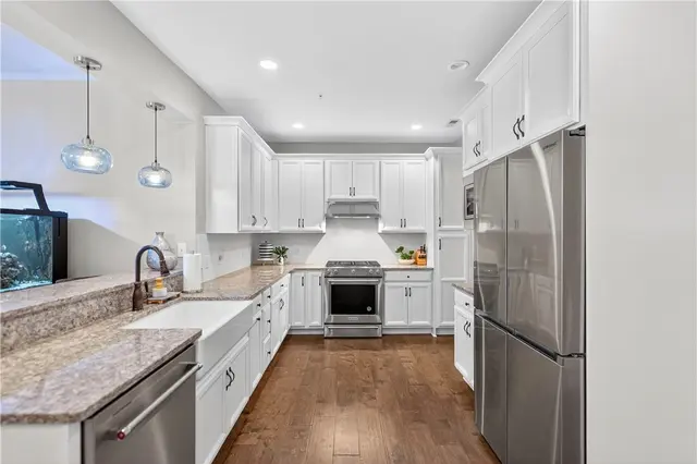 419 Roebling Ct gallery image 34