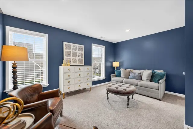 419 Roebling Ct gallery image 35