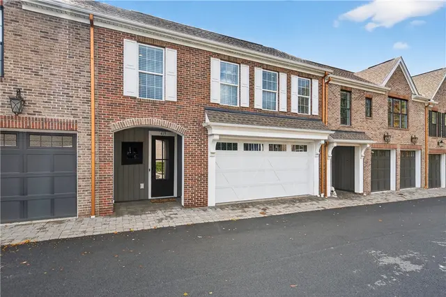 419 Roebling Ct gallery image 46