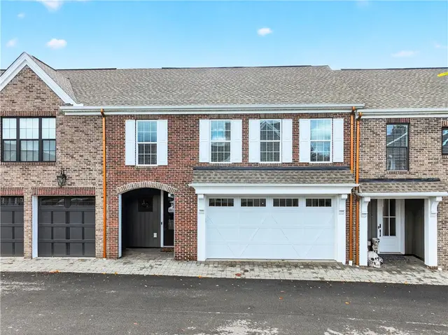 419 Roebling Ct
