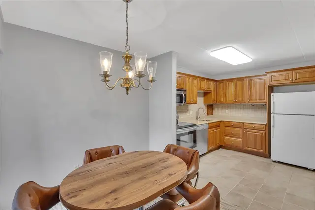 4203 Charlemagne Cir 4203 gallery image 6